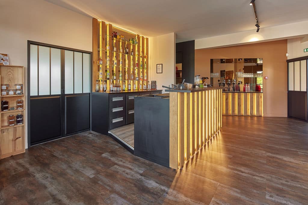 Agencement Auberge du Lac — Bar & Restaurant