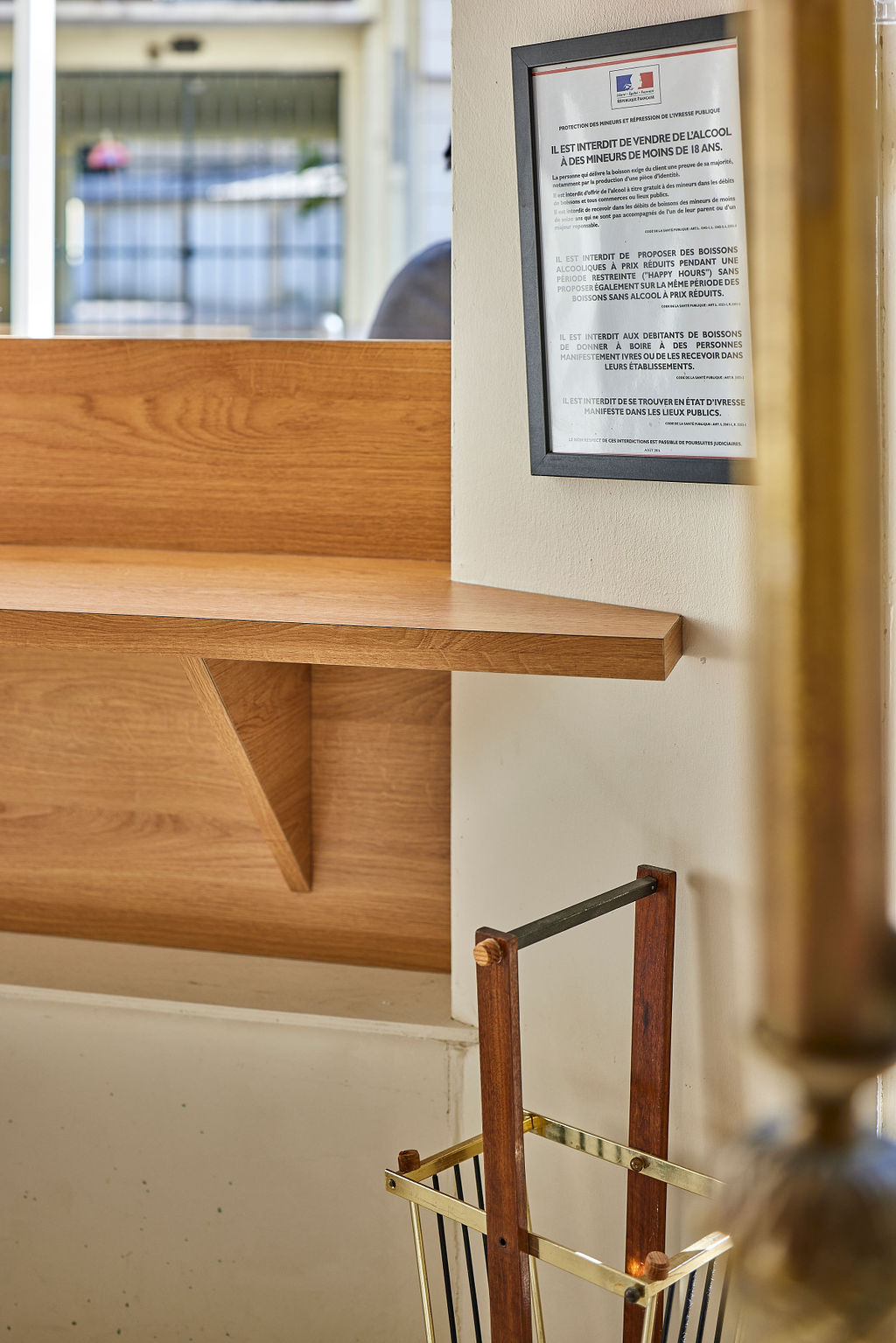 Agencement bar-restaurant Café Paulette — comptoir sur mesure et mobilier de salle par ConceptRenoDeco